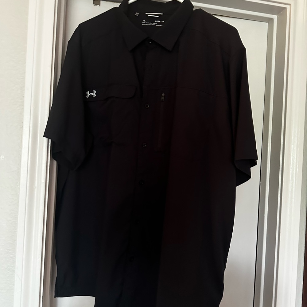 XL Under Armour Loose Coach Motivator Shirt